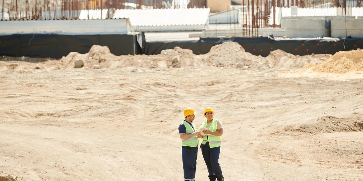 Senior Quantity Surveyor workplace — Dubai, UAE